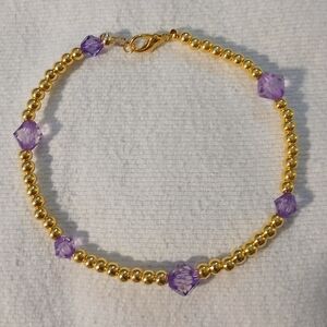 NWT Handcrafted Elegant 8" Gold and Lavender Beaded Bracelet.